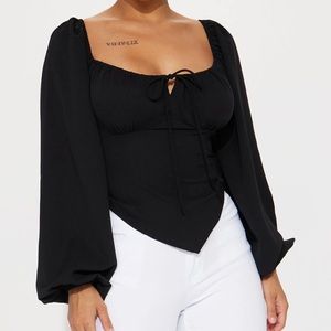 Cute black blouse top!